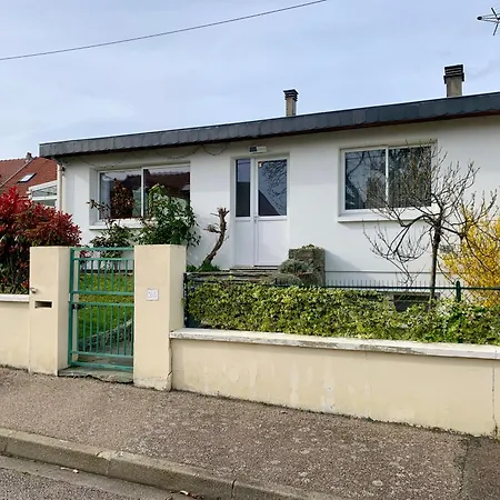 Holiday home Maison Familiale Avec Jardin Proche Rouen Centre