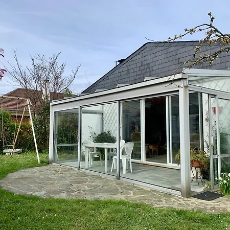 Maison Familiale Avec Jardin Proche Rouen Centre Hébergement de vacances *